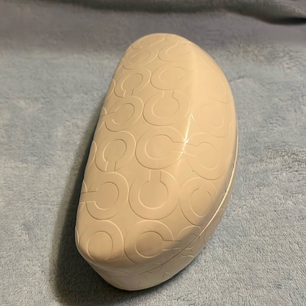Nice Off White Coach Glasses Case